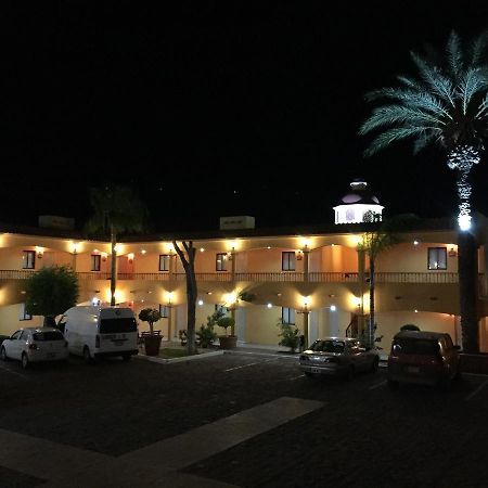 Hotel Posadas Del Ryal Сьюдад-Конститусьон Экстерьер фото