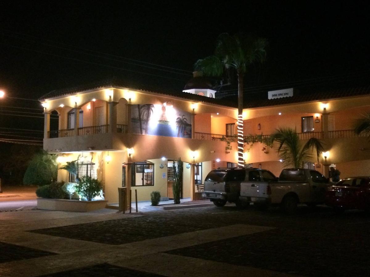 Hotel Posadas Del Ryal Сьюдад-Конститусьон Экстерьер фото
