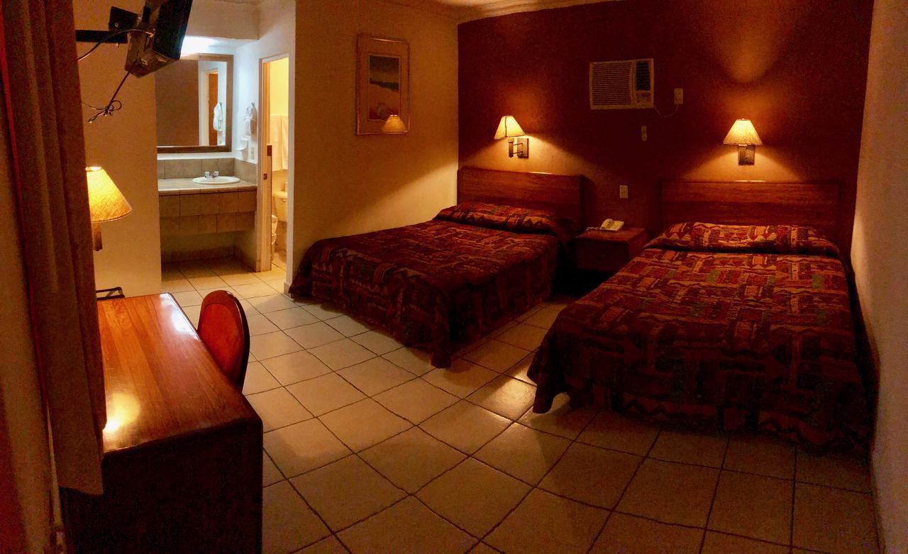 Hotel Posadas Del Ryal Сьюдад-Конститусьон Экстерьер фото