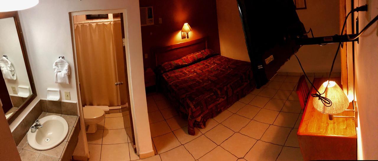 Hotel Posadas Del Ryal Сьюдад-Конститусьон Экстерьер фото