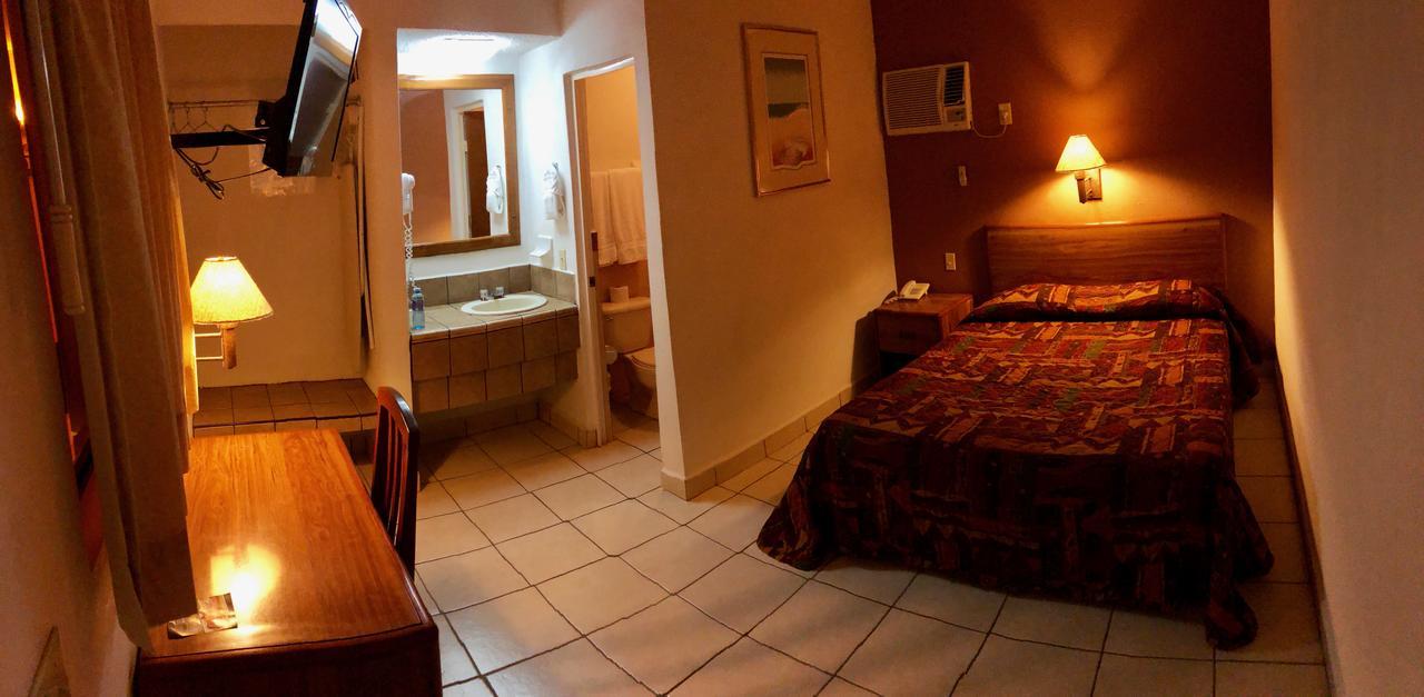 Hotel Posadas Del Ryal Сьюдад-Конститусьон Экстерьер фото