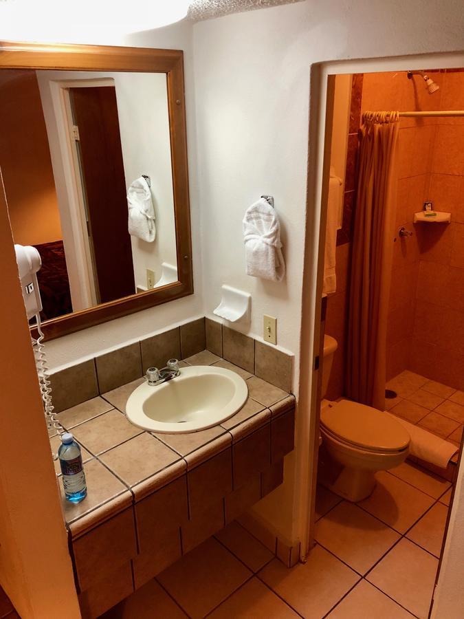 Hotel Posadas Del Ryal Сьюдад-Конститусьон Экстерьер фото