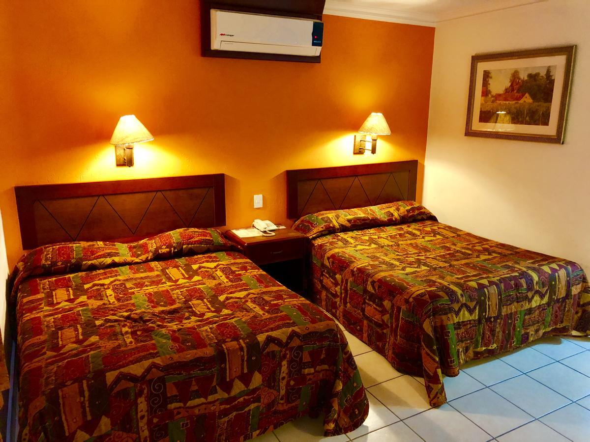 Hotel Posadas Del Ryal Сьюдад-Конститусьон Экстерьер фото